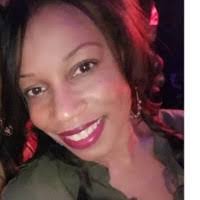 Robyn Mack's Instagram, Twitter & Facebook