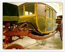 L Attelage Francais Lisbonne Carrosse Ou Berline Tout Est Dans Les Details 62 Habits De Livree Dans La Maison Civile Du Roi Berline Carrosse Lisbonne