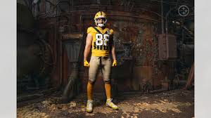 Steelers Rock 1933 Throwback Uniforms Against Packers Tonight