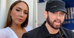 shutterstock in the pics, hailie wore her dark blonde shoulder length hair pulled back with a floral scarf, being careful to stay on. Eminem S Daughter Hailie Jade Sizzles Her Toned Beach Body In Lime Green Two Piece Gold Necklace