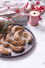 Gesunde Vanillekipferl Vegan Glutenfrei Rein Pflanzlich Ohne Raffinierten Zucker De Heavenlynnhea Vanillekipferl Vegan Lebensmittel Essen Vanillekipferl