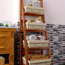 استند چوبی حمام؛ ۱۵ طرح خاص و شیک برای حمام‌های مدرن