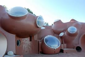 Pierre cardin sezon ürünlerinde online satış, en uygun fiyatları ve size özel indirimleriyle morhipo'da! Pierre Cardin Fait Son Defile De Mode Au Palais Bulle A Theoule Sur Mer