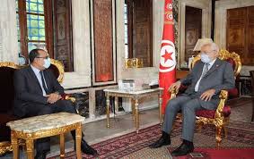 «نحن إزاء محاولة انقلابية تتغطى بالدستور. Ù„Ø­Ø³Ù† Ø³ÙŠØ± Ø¬Ù„Ø³Ø© Ù…Ù†Ø­ Ø§Ù„Ø«Ù‚Ø© Ø±Ø§Ø´Ø¯ Ø§Ù„ØºÙ†ÙˆØ´ÙŠ ÙŠÙ„ØªÙ‚ÙŠ Ù‡Ø´Ø§Ù… Ø§Ù„Ù…Ø´ÙŠØ´ÙŠ