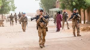 Bundeswehrsoldaten sollen möglichst schnell nach deutschland ausgeflogen werden. Nach Putsch Europaer Wollen Antiterror Kampf In Mali Fortsetzen Deutscher Bundeswehrverband