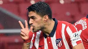 Он играет на позиции центральный нап. Luis Suarez Schiesst Atletico Madrid Richtung Titel Barcelonas Grosster Fehler Eurosport