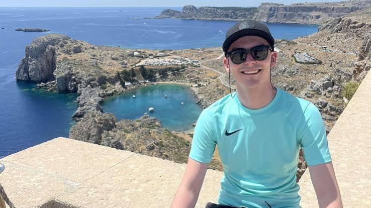 St Helens man drowns in Lake Como after getting into difficulty while on holiday with girlfriend | ITV News Granada
