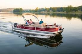 Each one delivers responsive handling and superb performance. Pontoon Boat Rental Click Boat