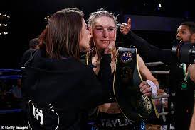 See what tayla harris (taylaharris92) has discovered on pinterest, the world's biggest collection of ideas. Aflw Star Tayla Harris Claims Australian Super Welterweight Title Daily Mail Online