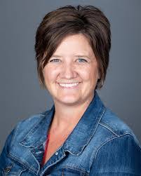 Angie Whelchel's Instagram, Twitter & Facebook