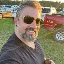 Mario Walters's Instagram, Twitter & Facebook