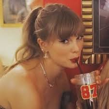 Carmen Armbrister Johnson (@ckayjohnsn)