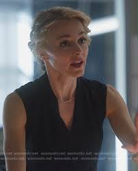 WornOnTV: Lizzie's black sleeveless v-neck top