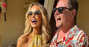 Amanda Holden is a golden goddess in River Island dress that's perfect for  summer weddings