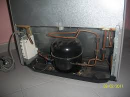 Harga peti sejuk yang agak tinggi menjadi faktor utama untuk dipertimbangkan peti sejuk mana yang sesuai dan tahan lama untuk kegunaan isi rumah. Sejuk Segar Nyaman Membaiki Peti Sejuk 2 Pintu Samsung