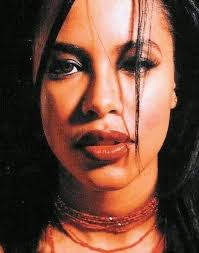 I love this photoshoot, the photos are stunning and Aaliyah is so beautiful  🤩🙏🏽💖🕊️💔✨ Carl Posey 📸👏🏼🔥