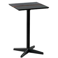 Table haute en bon état ( juste un petit coin abîmé) de 69 cm de large, 153 de long et 92 de haut. Le Style Atypique De La Table Haute Bistrot Fusion En Metal Noir