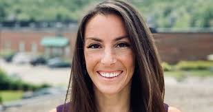 How to Become a CEO 🚀 Your Path to Chief Executive Officer