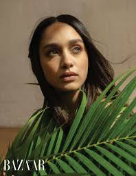 A Sunny Day: Vẻ đẹp tự nhiên của người phụ nữ bên hoa