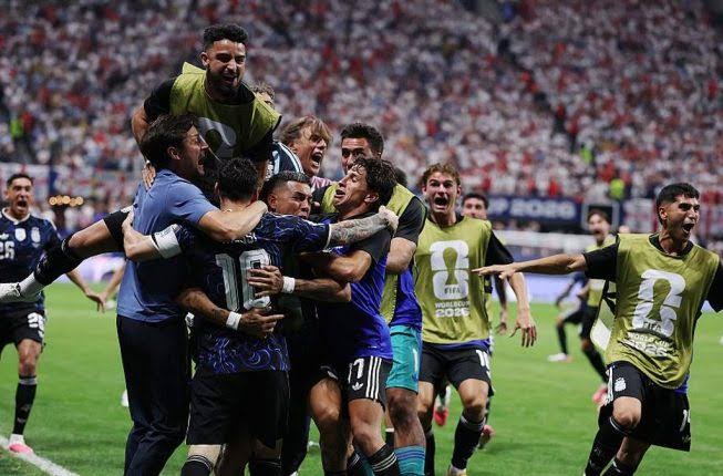 Argentina Tampil Solid Singkirkan Inggris 2-1