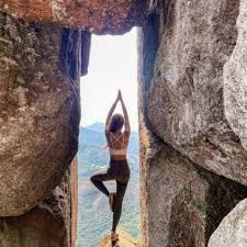 Sofia cheung, 32, had a reputation for attempting dangerous climbs and posting them on her instagram account. Mokcd Yxlcd3jm