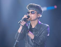The lyrics penned by haqiem rusli , omar k , ikhwan fatanna and aman ra. Lirik Lagu Haqiem Rusli Jatuh Bangun Budak Lelaki Sebelah Pintu