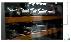 Il torchio non è uno strumento particolarmente costoso a meno che non desiderate acquistare un torchio motorizzato. Come Organizzare Una Cantinetta Di Vino In Casa Per Fare Bella Figura Con Gli Ospiti