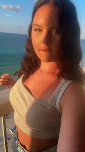 Danielle Hardwick's Instagram, Twitter & Facebook