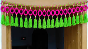 Making a door hanging decorations. Easy Woolen Door Hanging Toran Diy Woolen Toran Making Door Hanging Craft Idea Youtube