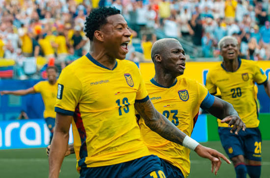 La Tri Ecuador 🇪🇨 | ¡Objetivo mundialista! 🔜 🇪🇨 💪 La Preselección  Ecuatoriana de Fútbol Playa continúa su microciclo de trabajo a órdenes del  DT José Palma en... | Instagram