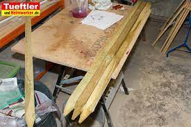 Vogelfutterhaus selber bauen vogelfutterhaus mit ständer vogelfutterhaus bauen futterhaus vögel. Vogelfutterhaus Selber Bauen Bauanleitung Fur Futterhauschentueftler Und Heimwerker De