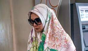 After finally showing up at the shah alam high court earlier today (29th march), datin rozita's sentence has been. We Tldr Ed The Datin Accused Of Abusing Maid In 2016 Is Now A No Show In Court Trp