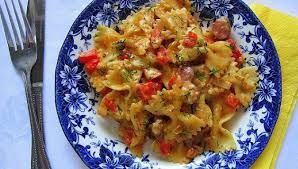 Remove from heat and stir in soured cream. Pasta With Smoked Sausages And Sour Cream Tomato Sauce