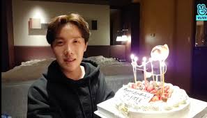 To mark the occasion, the bts idol appeared on vlive to interact with his fans. Jhope Aus Replay V Live Bts Live Hope Day Countdown Https Www Vlive Tv Video 113540 Facebook