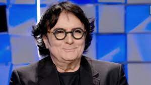 Copyright 2020 © rcs mediagroup s.p.a. Renato Zero Compie 70 Anni Tanti Auguri Al Grande Cantautore Italiano Prima Pagina Online