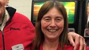 Community honors Penny Perry, a beloved Knoxville gas station employee