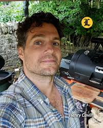 Chris Hemsworth, Henry Cavill, Jungkook, Timothée Chalamet y el británico  Lucien Laviscount son algunos de los integrantes de la lista de los  "hombres más bellos" de 2024 publicada por TC Candler. #ListínDiario