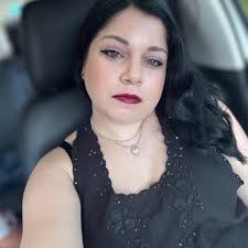 I posted my favorite sweatshirt jacket yesterday and I think about 5 of you  saw it!😆 The algorithm can be ROUGH, Girls!!😭😭 So in case you missed it,  here it is AGAIN🤪