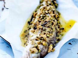 Merlan Roti Aux Amandes Et Pistaches Recettes Recette Idee Recette Alimentation Recettes Poissons Et Fruits De Mer