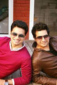 Television actor karan mehra was granted bail on tuesday morning after his arrest the night before, following a complaint by his wife, actress nisha rawal, over a domestic fight. Karan Mehra Wiki Biography Age Height Weight Wife Son
