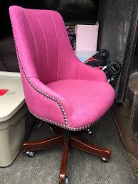 Fuschia accent chair 423151 collection of interior design and decorating ideas on the littlefishphilly.com. Pin On For The Home