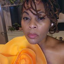 Accent wall ideas for a beige room