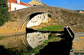 Foi sede de concelho entre 1195 e 1836. Archivo Ponte Medieval De Cheleiros 2044763058 Jpg Wikipedia La Enciclopedia Libre