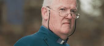 Very Revd Richard Lewis