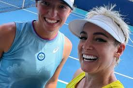 Świątek występuje w parze z mają chwalińską. Ile Zarobia Iga Swiatek I Bethanie Mattek Sands Za Wygranie Debla Tenis Sport Pl