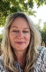 Joy Lightner's Instagram, Twitter & Facebook