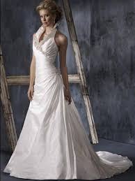 Auf der suche nach billigen mutter der braut kleider? Grosshandel 2019 Fruhling Hohe Kragen Hochzeitskleid Spitze Lange Armel Dot Tull Garten Brautkleider Ap Hochzeitskleid Neckholder Brautkleid Brautkleid Armellos