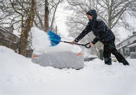 Winter storm delivers Pittsburgh’s biggest snowfall in 16 years, upending transit and testing road crews