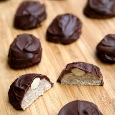 Because they're made with egg whites (not yolks), most meringue cookies generally rank as healthy dessert recipes. Low Calorie Chocolate Desserts Popsugar Fitness