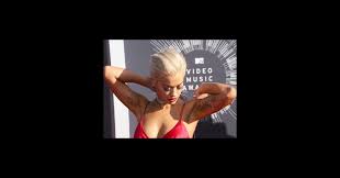 Andrew airlie, anna louise sargeant, anthony konechny and others. Rita Ora Et Son Mini Role Dans 50 Nuances De Grey Si Tu Clignes Des Yeux Tu Me Rates Premiere Fr